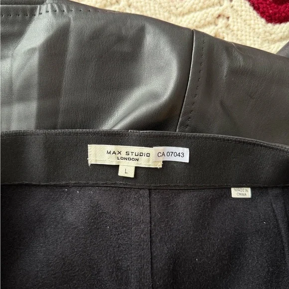 Max Studio Black Pencil Skirt - Picture 4 of 6